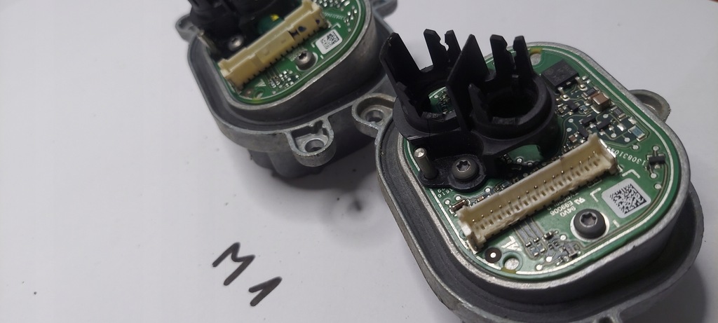 AUDI A4 B9 LIFT LAMP MODULE HEDGEHOG INVERTER 1305715395 Product image