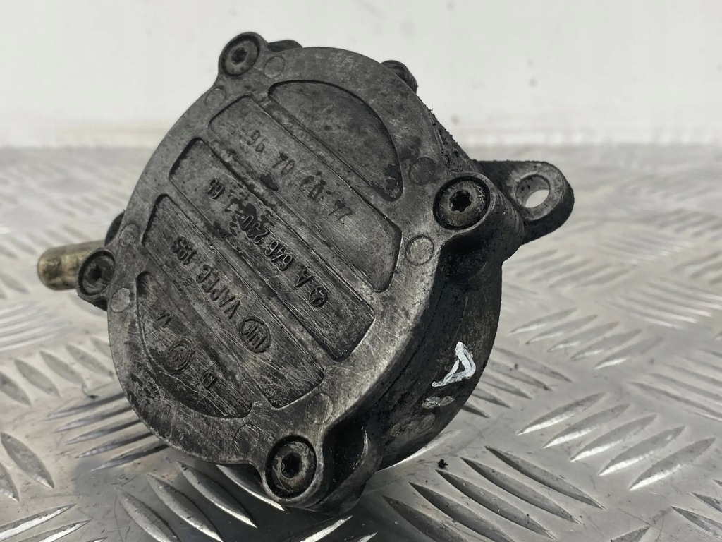 Mercedes C 200 CDI W203 2.2 CDI 646 Αντλία κενού A6462300165 Product image
