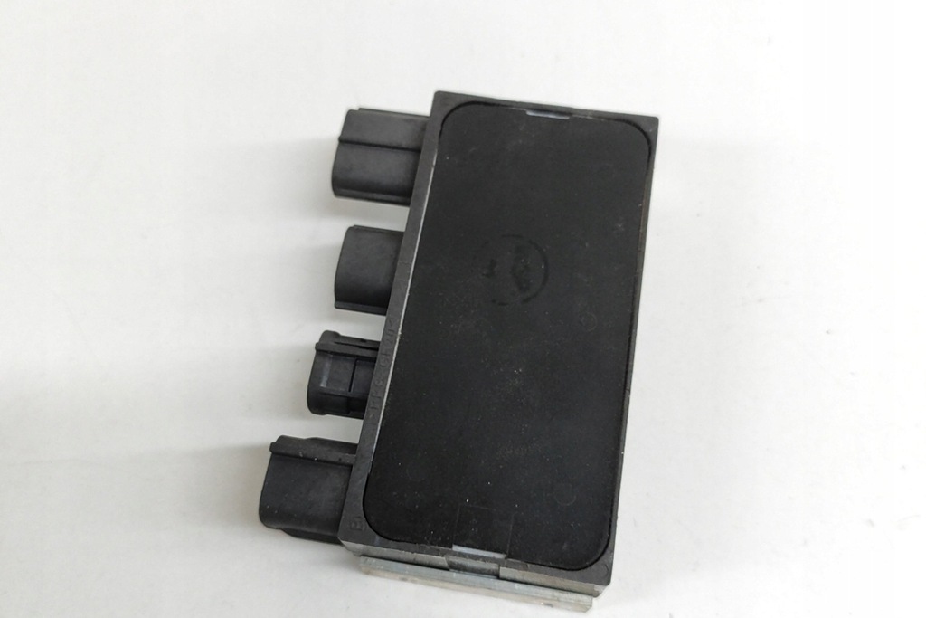 Toyota Hilux 8 AN110 GLOW MODULE 28551-0E010 2.4 DIESEL 110KW 2018 Product image