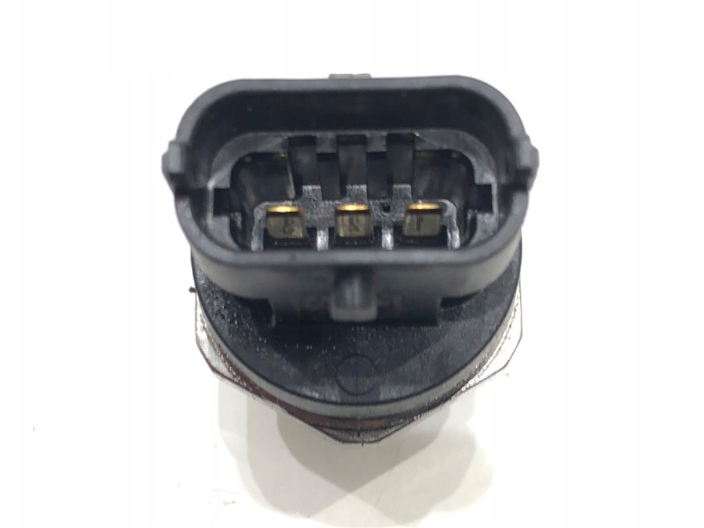ΑΙΣΘΗΤΗΡΑΣ ΠΙΕΣΗΣ ΚΑΥΣΙΜΟΥ HYUNDAI i40 0281006404 1,7 116KM Product image