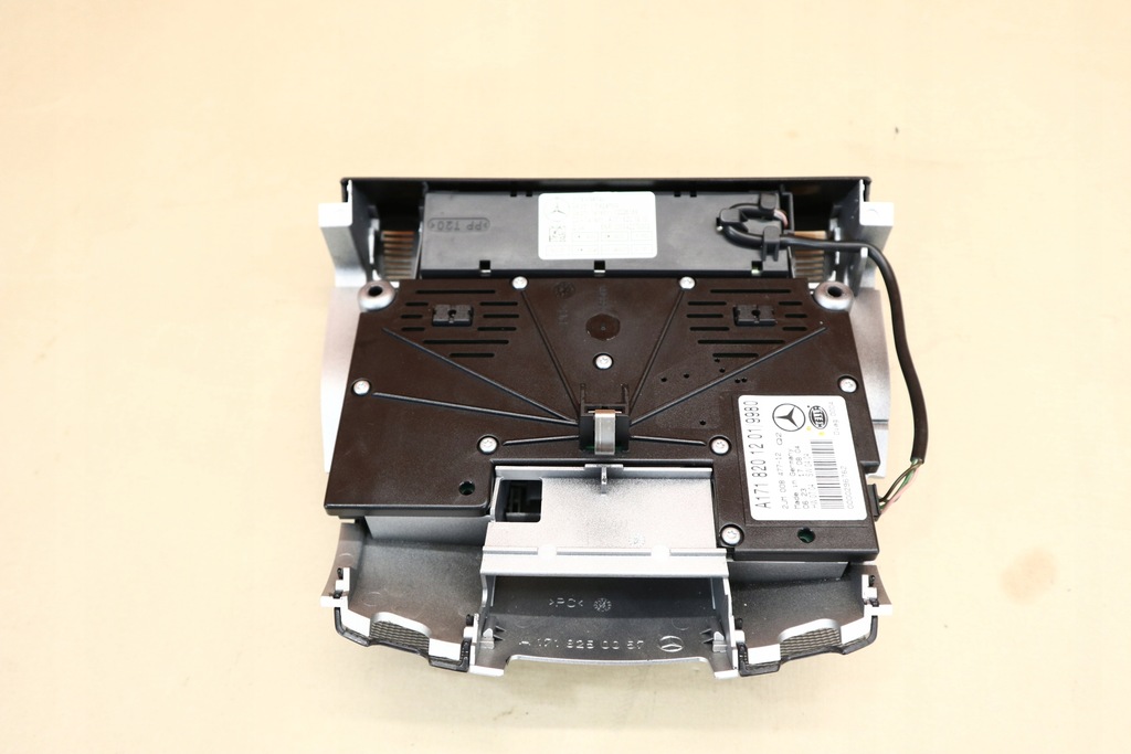 MERCEDES SLK 171 R171 ΦΩΤΙΣΤΙΚΟ ΚΕΦΑΛΗΣ ΕΣΩΤΕΡΙΚΟΣ ΦΩΤΙΣΜΟΣ 1718201201 Product image