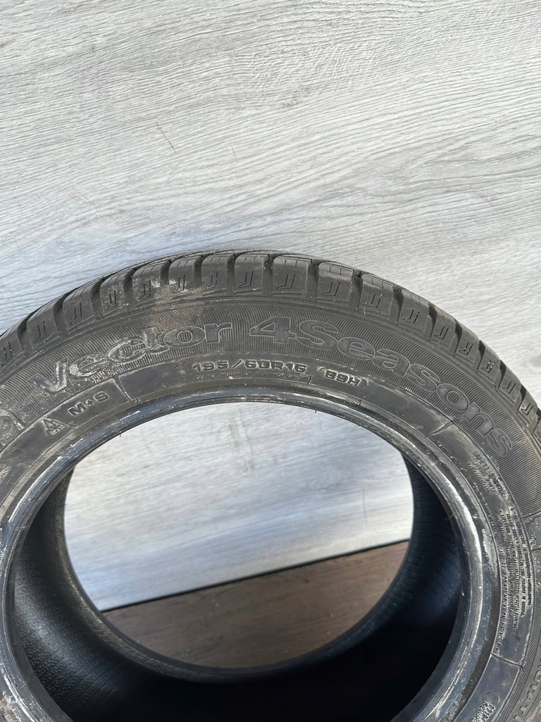 195/60R16 GOODYEAR VECTOR 4SEASONS 5,68mm Product image