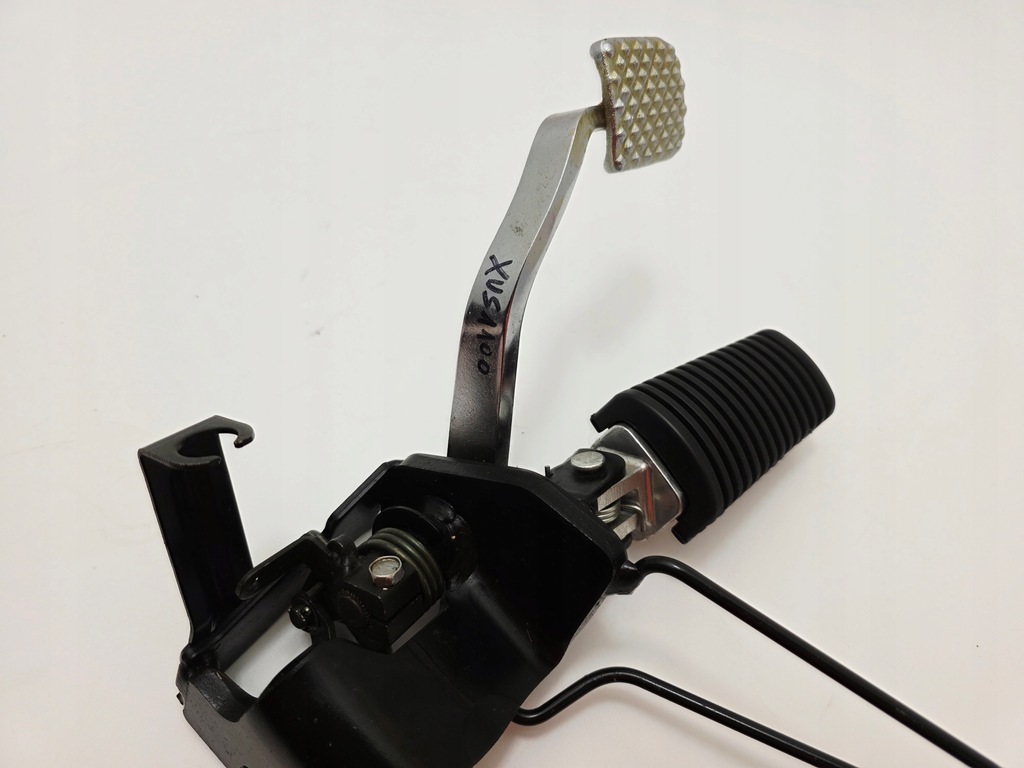 Yamaha XVS 1100 Drag Star Ρύθμιση δεξιά φρένο Lew Product image