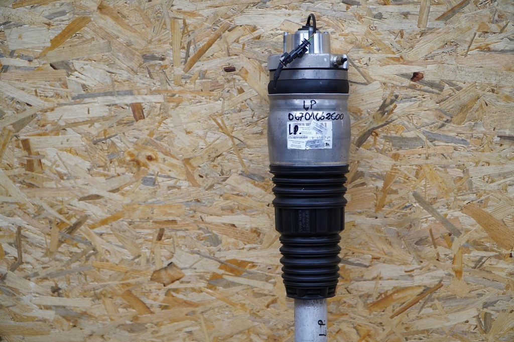 AMORTYZATOR PNEUMATYCZNY PRZÓD 06701062620 06701062600 LEVANTE 3.0 D 16- Product image