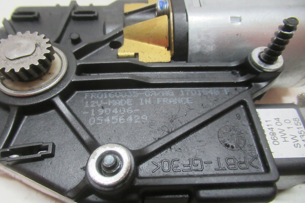 VOLVO V50 2.4 D 06R COMBI SUNROOF MOTOR 4N51-F53508AD Product image