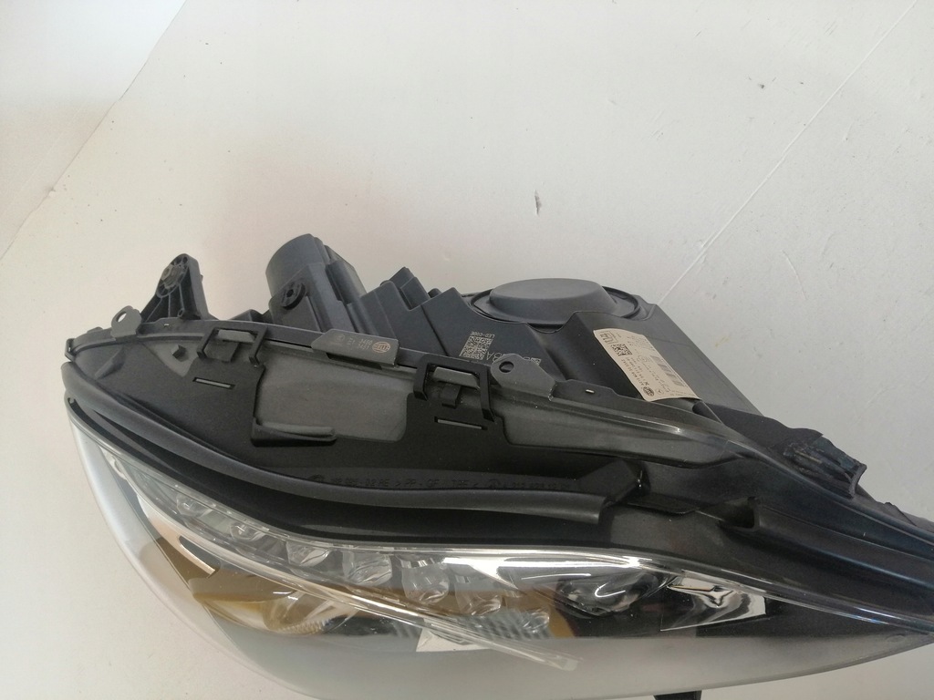 Mercedes W212 Lift Lamp Front Full LED ILS A2129063203 Product image
