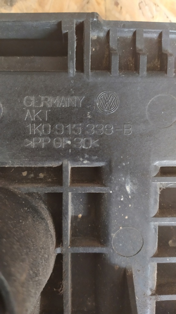 #1K0915333-B# Βάση μπαταρίας VW TOURAN Product image