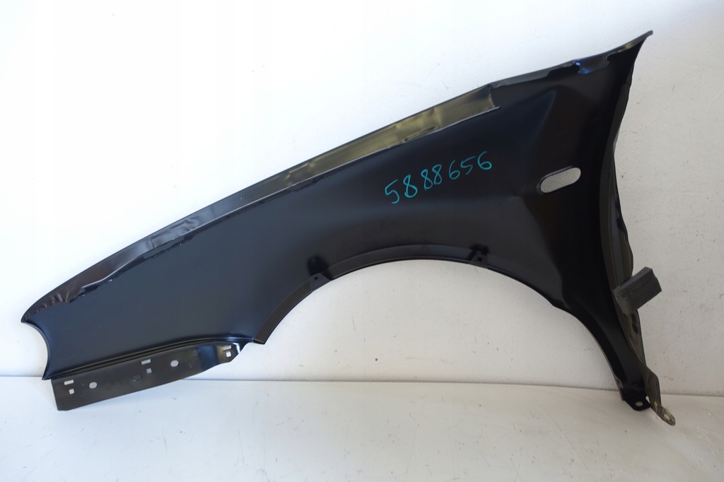 Δεξικό μπροστινό φτερό VW Golf IV 1997-2006 1J0821022 1J0821022A Product image