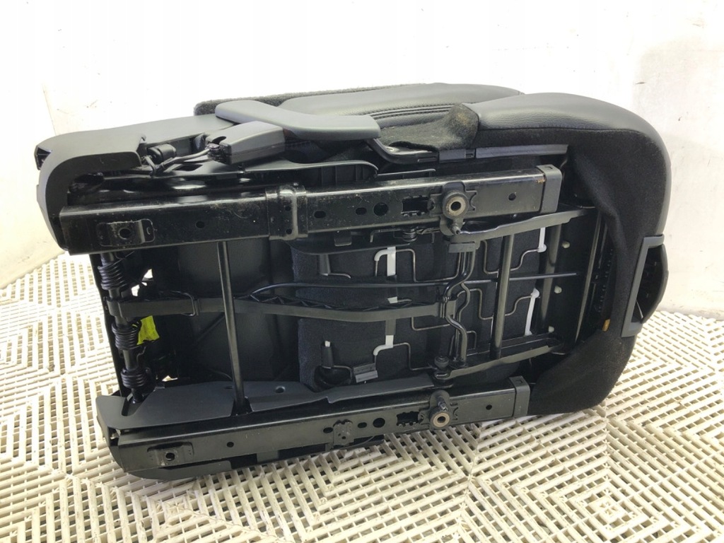 ΠΙΣΩ ΚΑΘΙΣΜΑ PEUGEOT 5008 Minivan 09-17 Product image