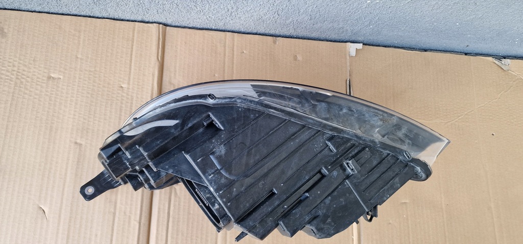 ΛΑΜΠΑ VOLVO V40 ΔΕΞΙΑ LED 31677019 Product image