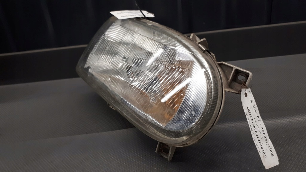 138862-00 Δεξιά προβολέας VW Golf III Hella Product image