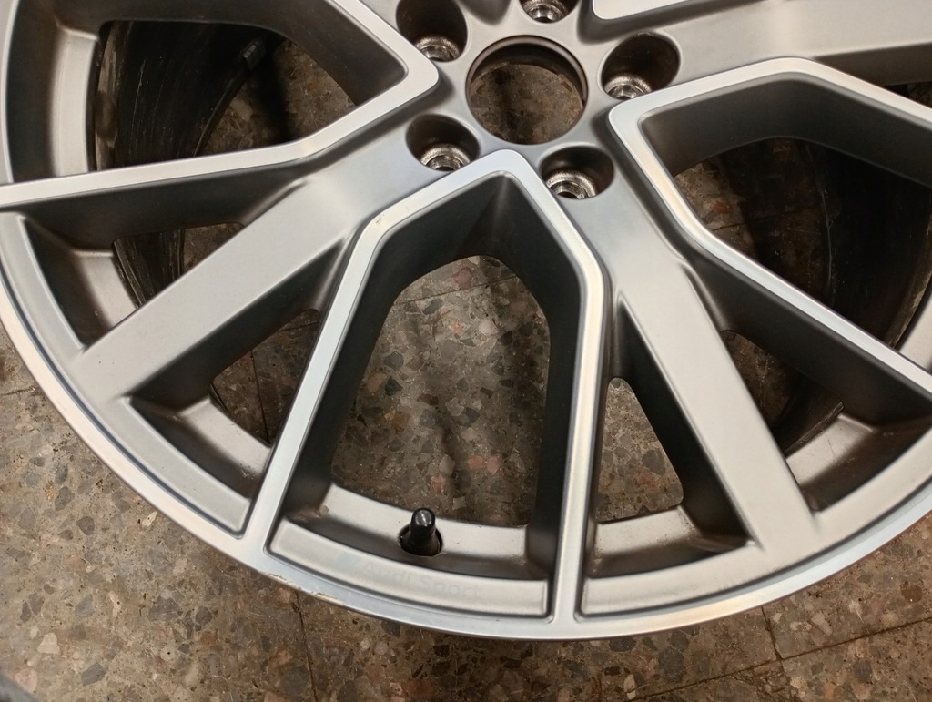 8W0601025DH Χάνες αλουμινίου 8.5JX19H2 ET40 5x112 Audi Sport A4 B9 8W A5 S5 Product image