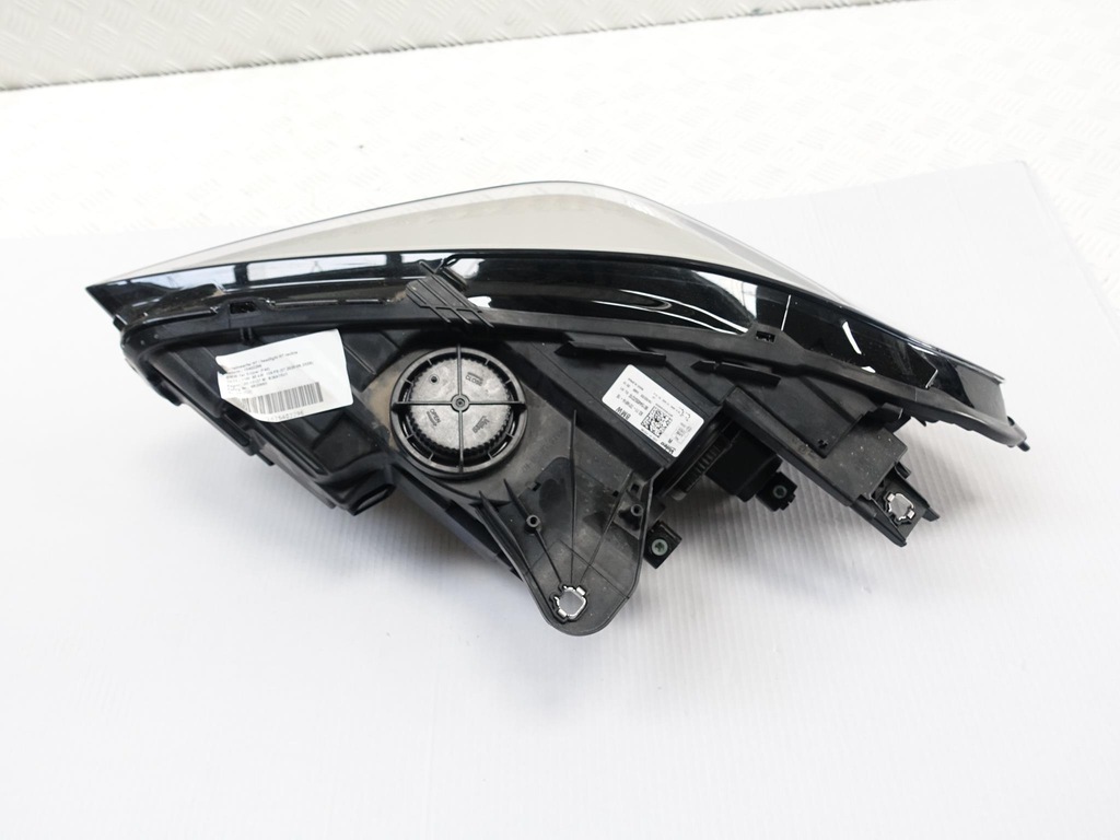 BMW 1 F40 ΚΑΝΟΝΙΚΗ ΛΑΜΠΑ LED H7 L Ή R EUROPE Product image