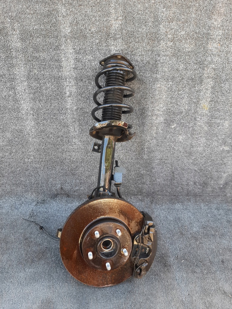 Ο Μακφέρσον άφησε το Ford C-max Lift 1.6 TDCI Product image