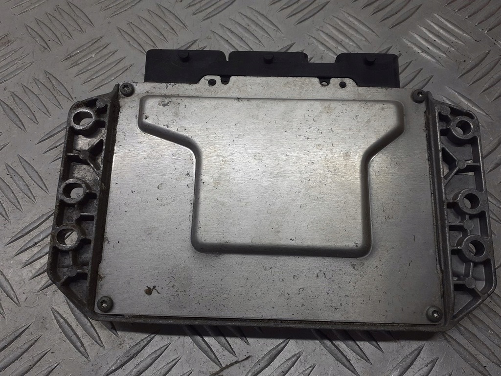 Renault Clio III 1.6 8200504593 Ελεγκτής υπολογιστή κινητήρα Product image