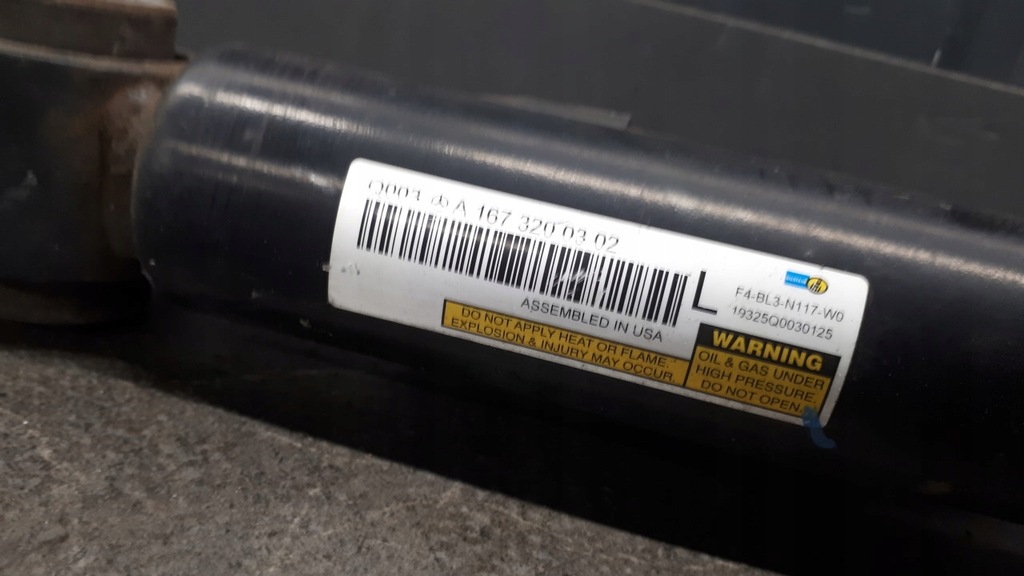 A1673200302 Αριστερά απορρόφηση σοκ πίσω Mercedes-Benz GLS x166 Product image