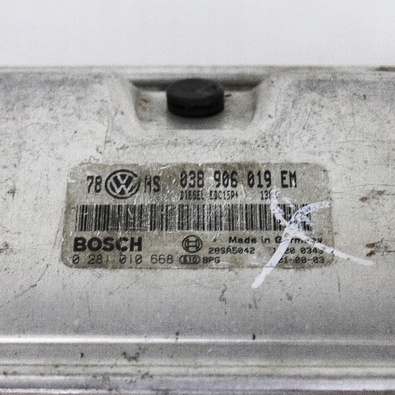 VW Passat B5 (3B3) 038906019EM 74KW 2001 Engine Product image