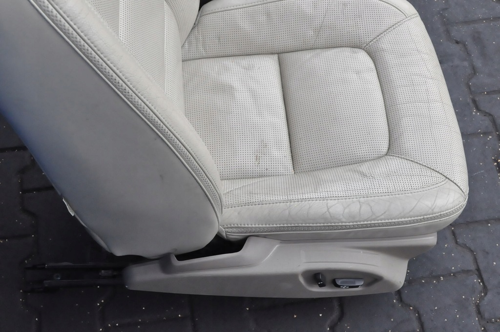 VOLVO XC70 II V70 III KOMPLET FOTELI FOTELE SIEDZENIA WENTYLOWANE Z DVD Product image