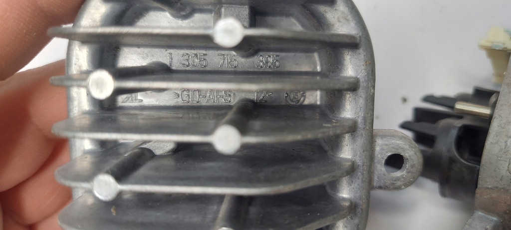 AUDI A4 B9 LIFT LAMP MODULE HEDGEHOG INVERTER 1305715395 Product image