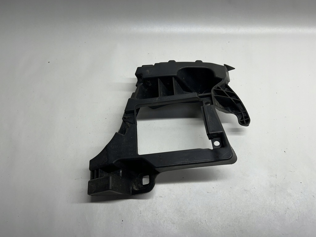 4G9807394D AUDI Σύρισμα δεξιού πίσω προφυλακτήρα Product image