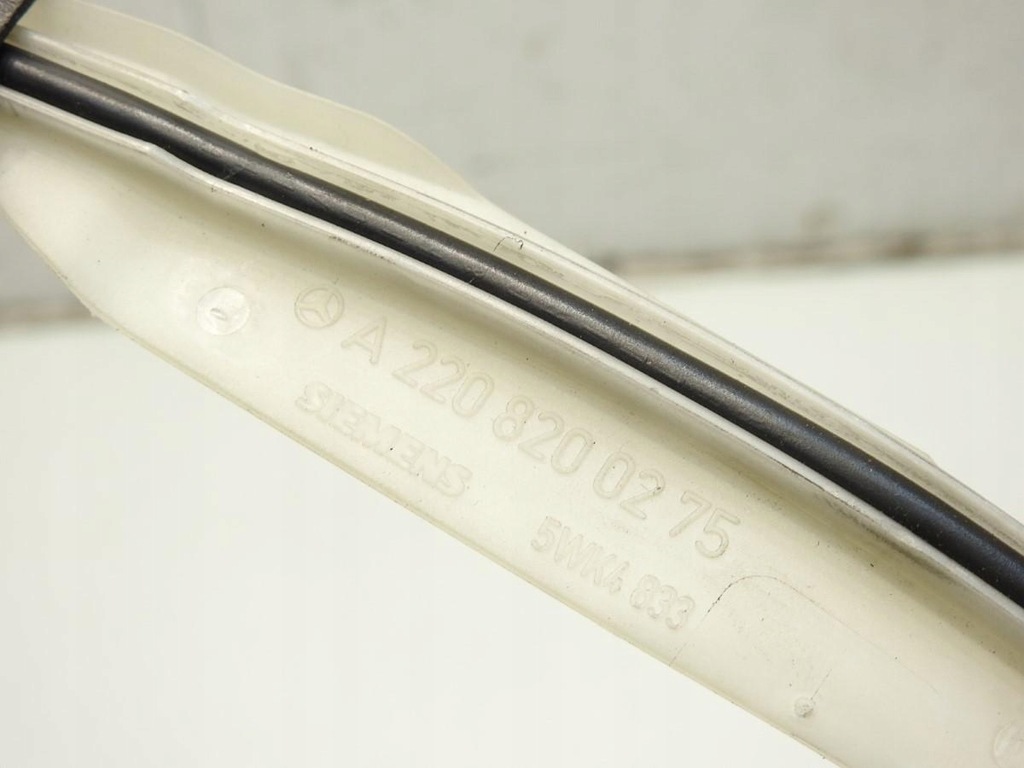 ΠΟΡΤΑ ΚΕΡΑΙΑΣ ΧΩΡΙΣ ΚΛΕΙΔΙ ΜΠΡΟΣ ΔΕΞΙΑ 5 PIN MERCEDES W220 A2208200275 Product image