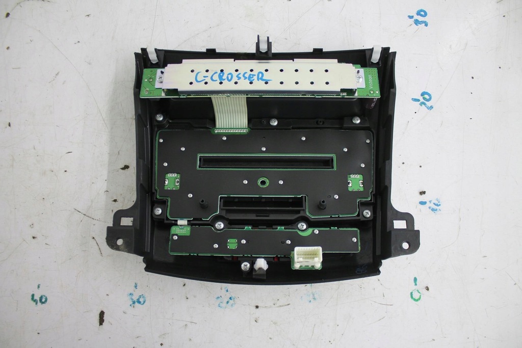 RADIO PANEL 8002A538XA C-CROSSER OUTLANDER Product image