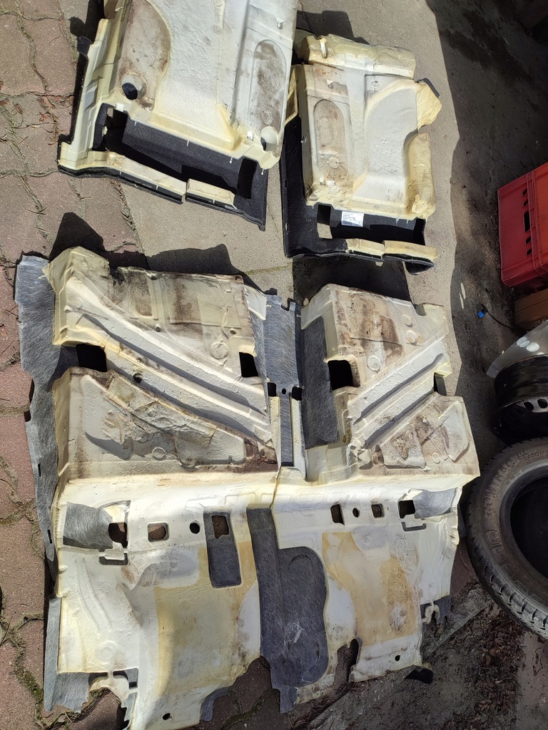 Πίσω κάλυμμα δαπέδου MERCEDES GLA W156 A246 Product image