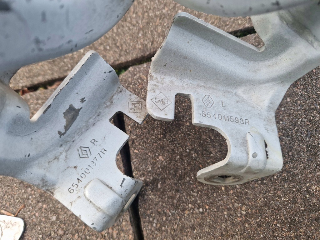 CAPTUR και HINGES MASK BRACKETS CYLINDERS 654011593R 654001377R 13-2019 Product image