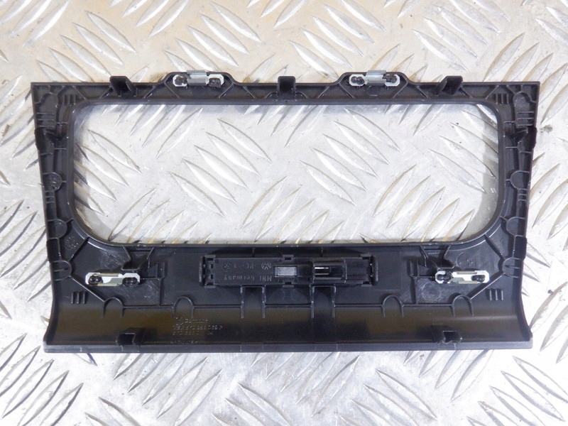 VW GOLF VI ΠΑΝΕΛ ΚΛΙΜΑΤΙΣΜΟΥ DECOR 5K0858069P Product image