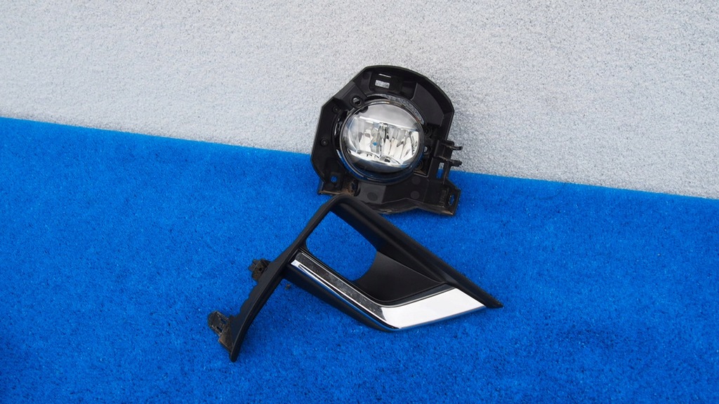 toyota LAND CRUISER VIII 8 prado αλογόνου δεξιά αριστερά LED + πλαίσιο χρωμίου Product image