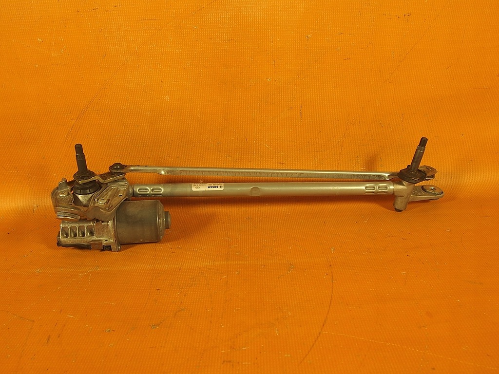 Audi Q3 83A 17KM RHD UK Wiper Mechanism Motor 83c955023a / 83c955119 Product image