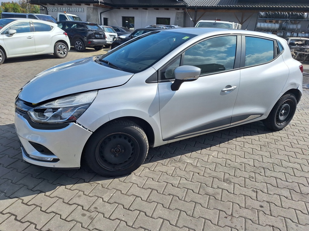 Renault Clio IV 4 BH Captur και δεξιά μπροστά Product image