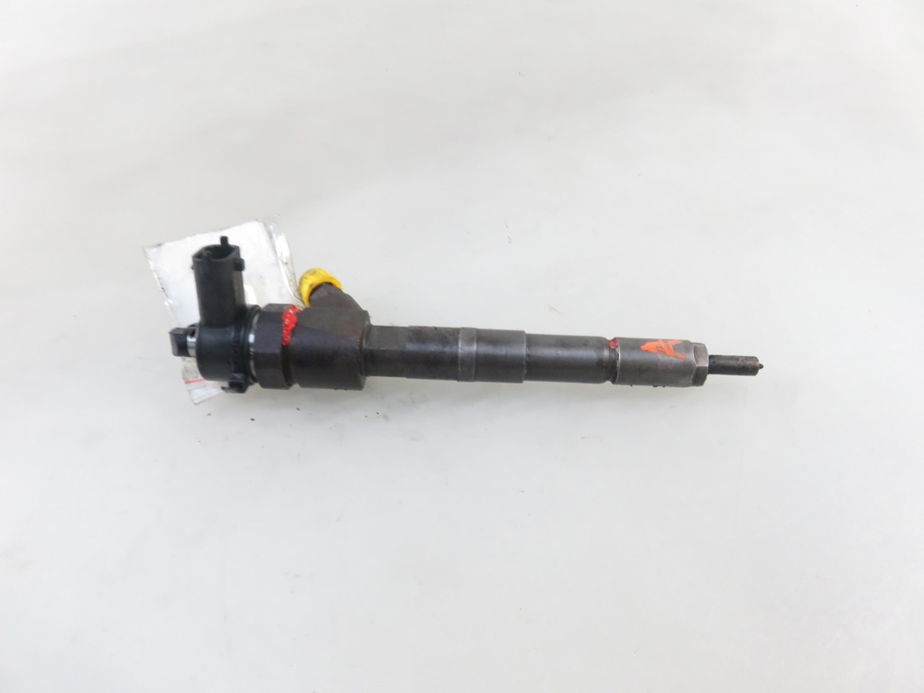 INJECTOR ALFA ROMEO 147 1.9 JTD 0445110111 Product image