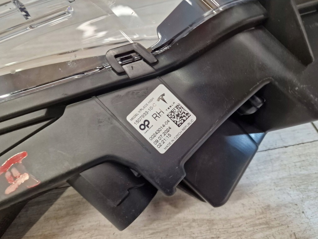 TESLA MODEL 3 Y LIFT HALOGEN RIGHT 1507933-00-C ΠΡΩΤΟΤΥΠΟ ΝΕΑ φώτα ομίχλης Product image