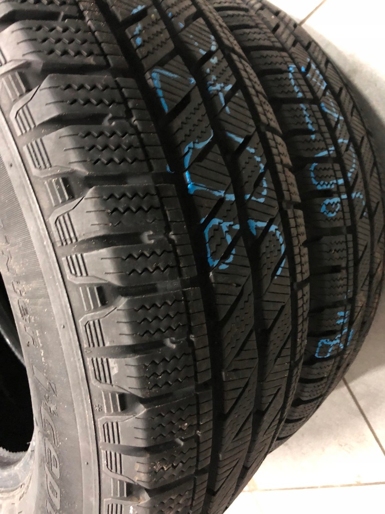 ΕΛΑΣΤΙΚΟ HANKOOK INTERICEPT LV 235/65 R16 C 8mm 2020 Product image