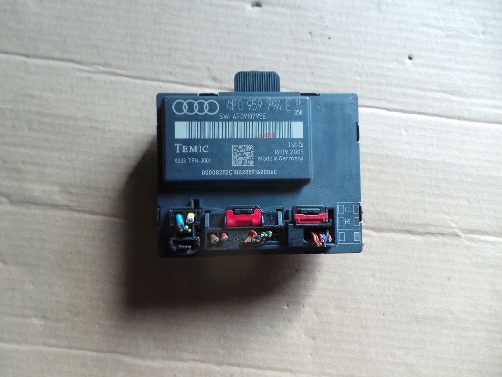 Μονάδα πίσω δεξιάς πόρτας Audi A6 C6 4F0959794E Product image