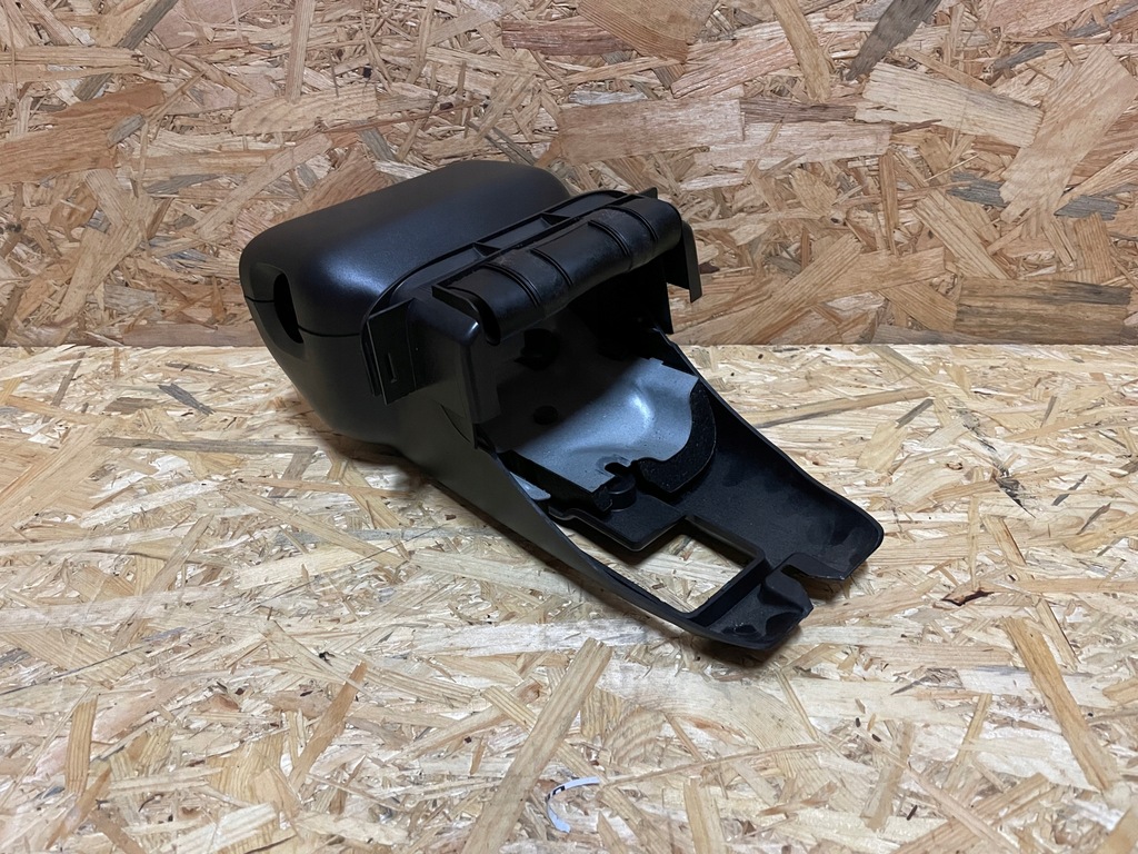ΚΑΛΥΜΜΑ ΚΟΛΩΝΑ ΤΙΜΟΝΙΟΥ ΚΑΛΥΜΜΑ VOLVO V50 30680133 30680134 Product image