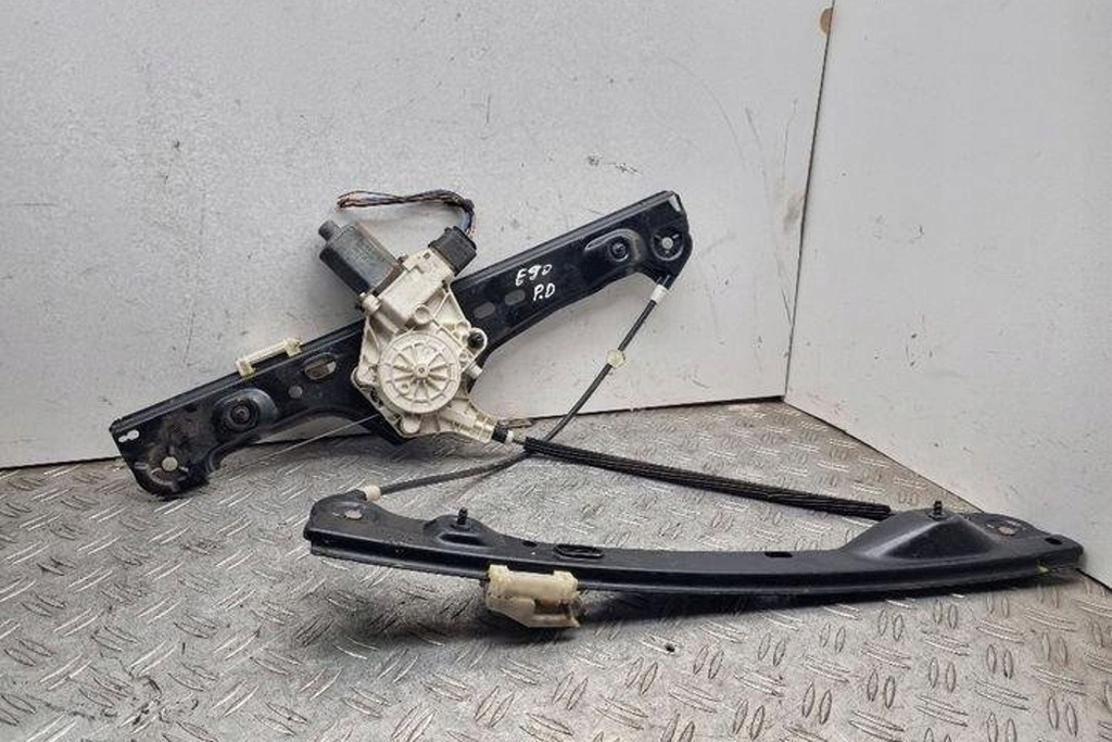 Αριστερά ανελκυστήρα αριστερού Winder BMW 3 Touring (E91) 6927028 2.0L Product image
