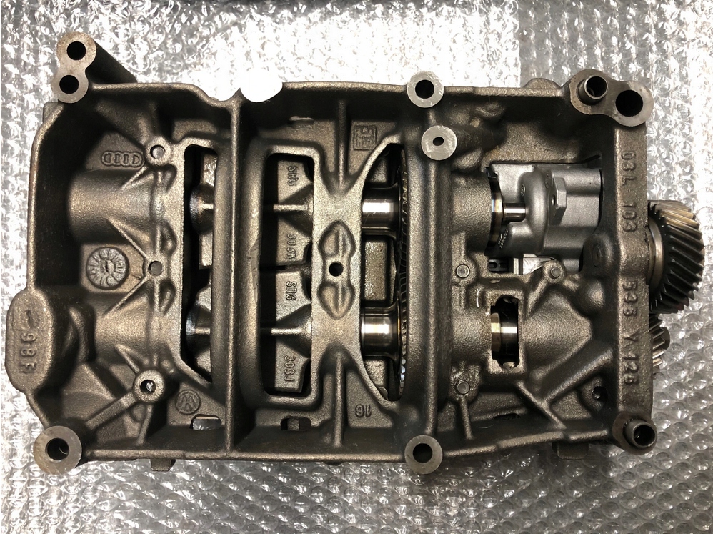 Αντλία λαδιού 2.0 TDI A4 A6 Q5 Passat B6 SHAFT 100mm Product image
