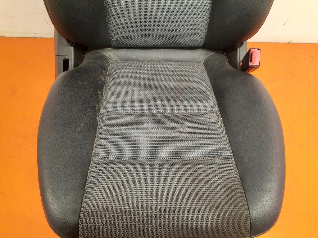 Mercedes C-Class το 204 07-14 κάθισμα επιβατών δεξιά 20420810 Product image