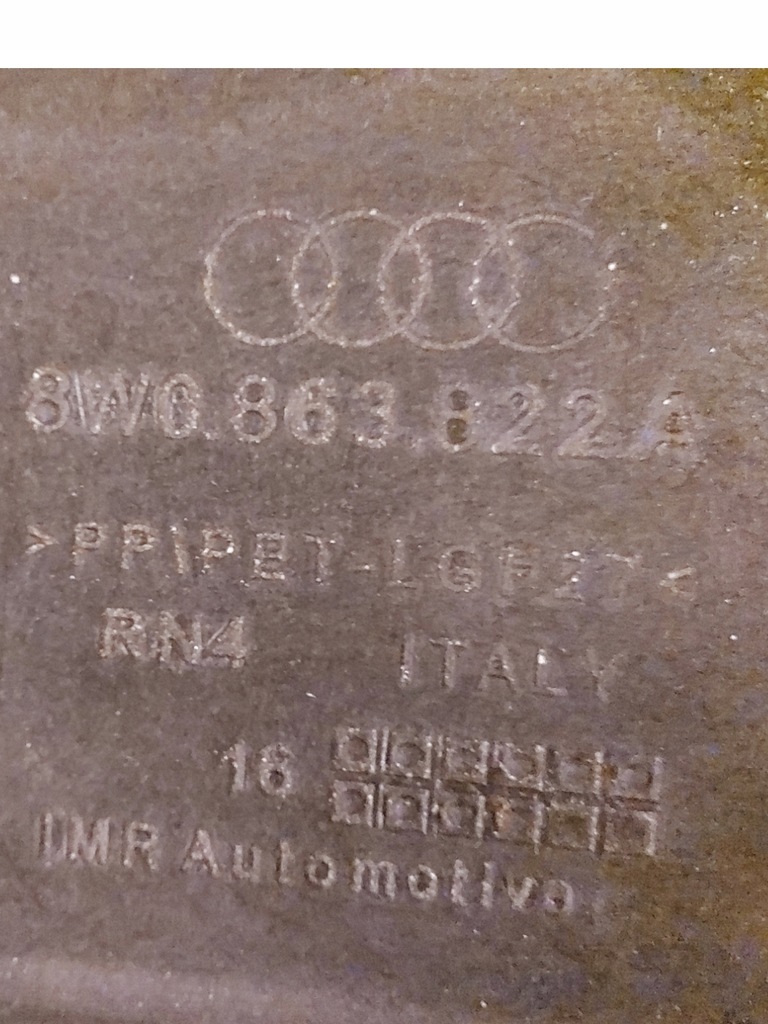 Audi A4 B9 ( 8W ) Κάτω κάλυμμα λάσπης AUDI OE 8W0863822A // Product image