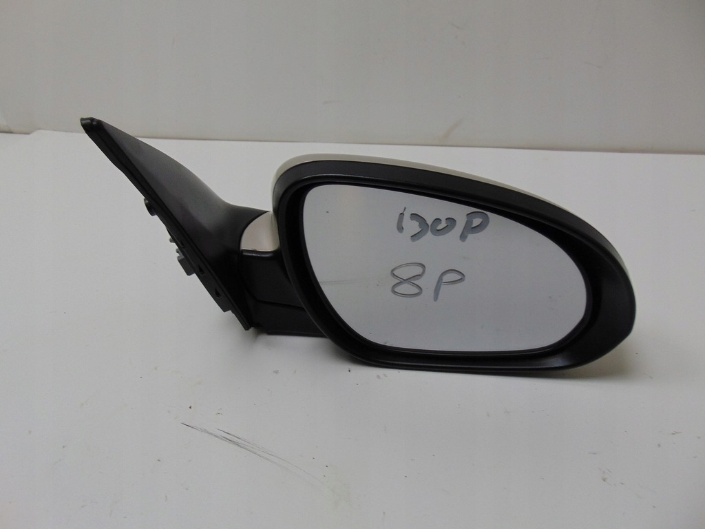 ΚΑΘΡΕΠΤΗΣ ΔΕΞΙΟΣ HYUNDAI I30 1 LIFT 8 PIN EUROPA 87620-2R700 Product image