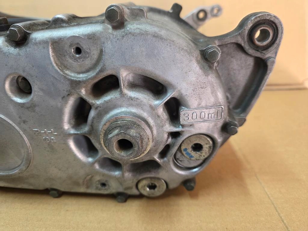 Suzuki Burgman Μια μετάφραση 650 02-12 Drive Swingarm Product image