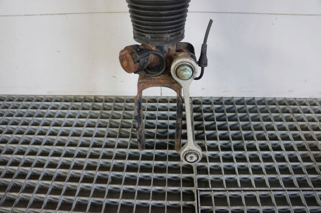 Αριστερά μπροστινό Audi Q7 4L 3.0 TDI SHOCK ABRABSER Product image