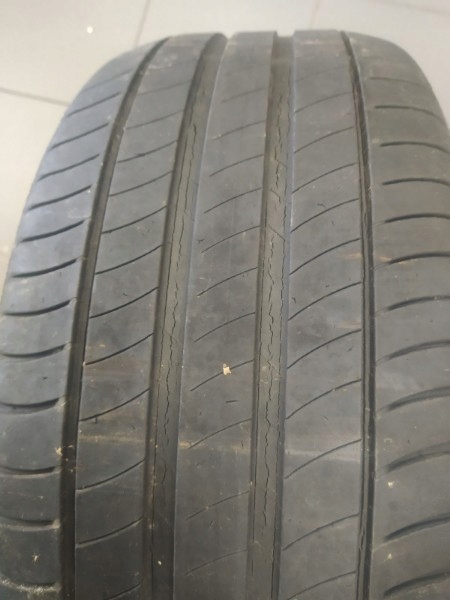 MICHELIN PRIMACY 3 SUMMER TIRE 235/45/17 R17 Product image