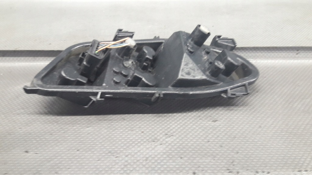 89035088 Ένθετο πίσω δεξιού φανού Renault Clio III Product image