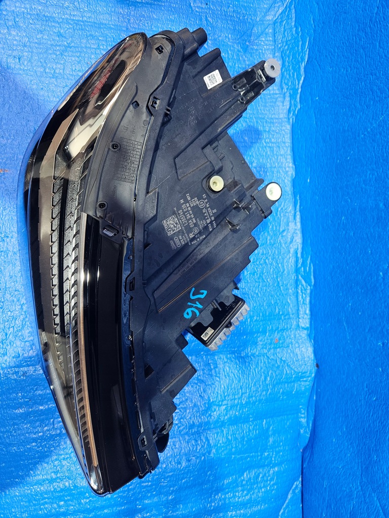 Δεξιά μπροστινό δίκαιο μπροστά δεξιά Audi Q4 E-Tron 89A941036M Product image