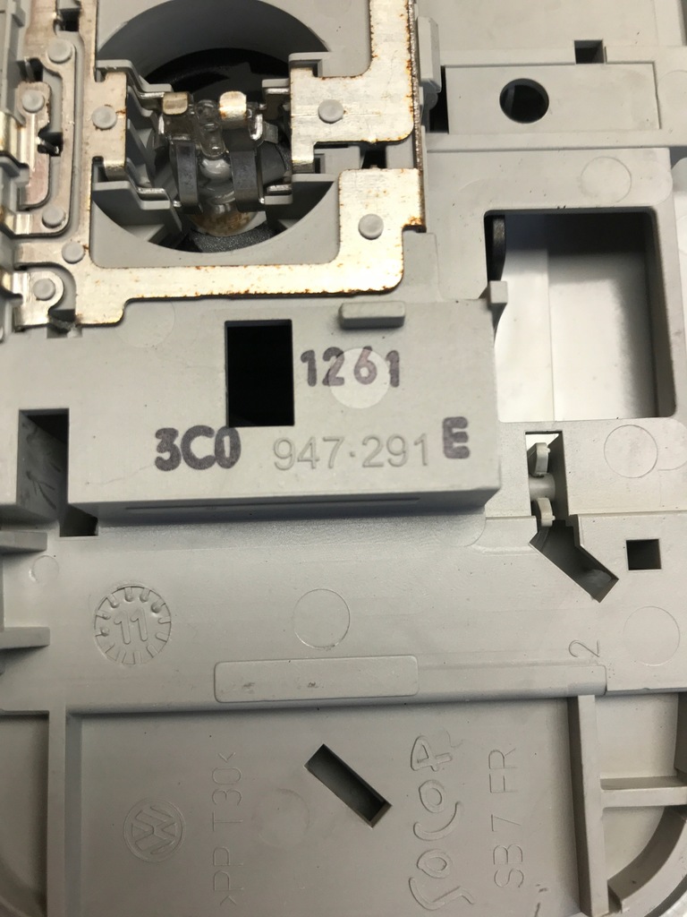 ΦΩΤΙΣΤΙΚΟ ΠΡΟΦΩΝΗΣ PASSAT B7 3C0947291E Product image