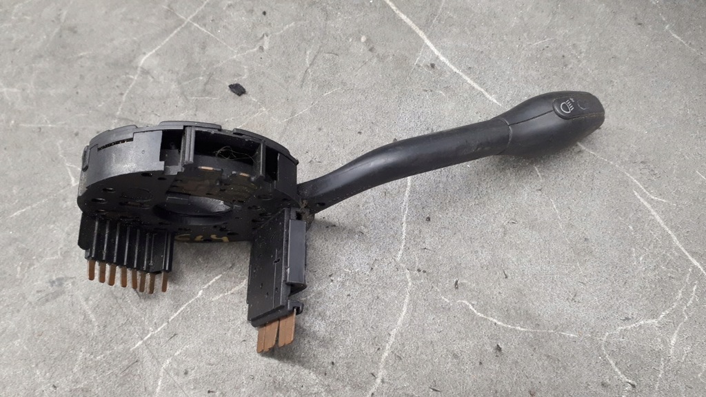 D0TSAEQB91 Διακόπτης φλας VW Golf III 2.0 Product image