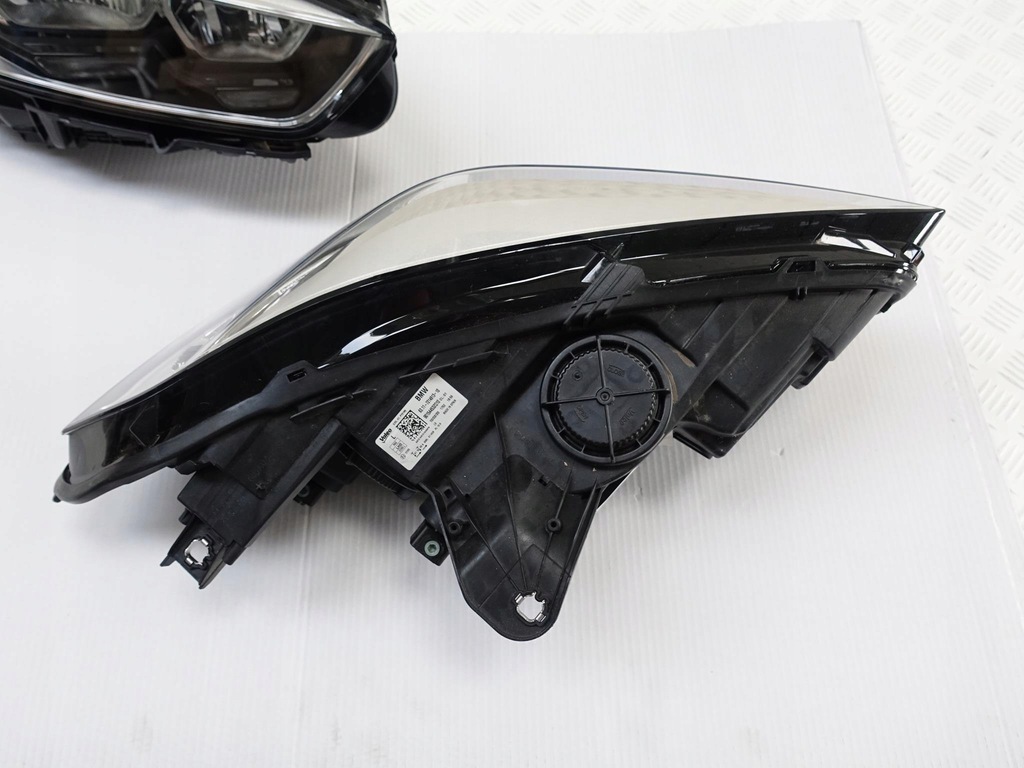 BMW 1 F40 ΚΑΝΟΝΙΚΗ ΛΑΜΠΑ LED H7 L Ή R EUROPE Product image